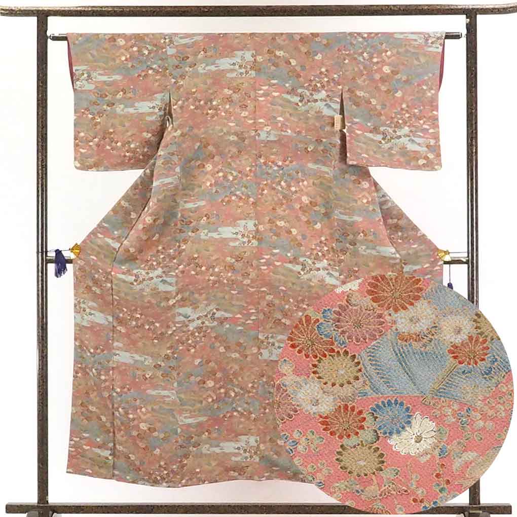 【中古】小紋 リサイクル着物 身丈154cm 裄61cm 前幅22.5cm 後幅28cm 袖丈47cm 正絹（シルク） レディース 袷仕立 秋冬春用 ピンク地 裄Sサイズ 未使用品 リユース｜リサイクル着物 呉服のきくや
