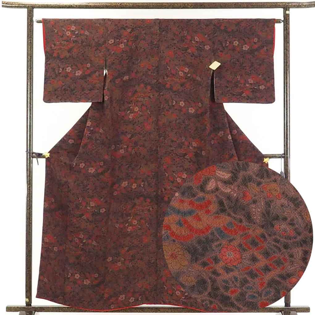 【中古】小紋 リサイクル着物 身丈160cm 裄63cm 前幅23cm 後幅29.5cm 袖丈47cm 正絹（シルク） レディース 袷仕立 秋冬春用 茶色 裄Mサイズ 美品 リユース