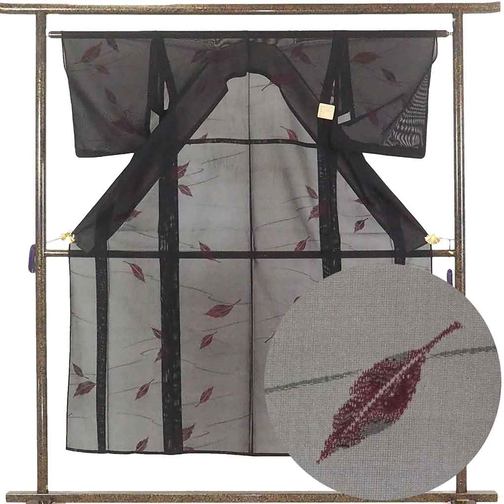 【中古】小紋 リサイクル着物 身丈149cm 裄63cm 前幅24cm 後幅28cm 袖丈46cm 袖幅32cm レディース 木の葉 裄Mサイズ 夏用 正絹(シルク)黒地 美品 リメイク リユース|リサイクル着物 呉服のきくや