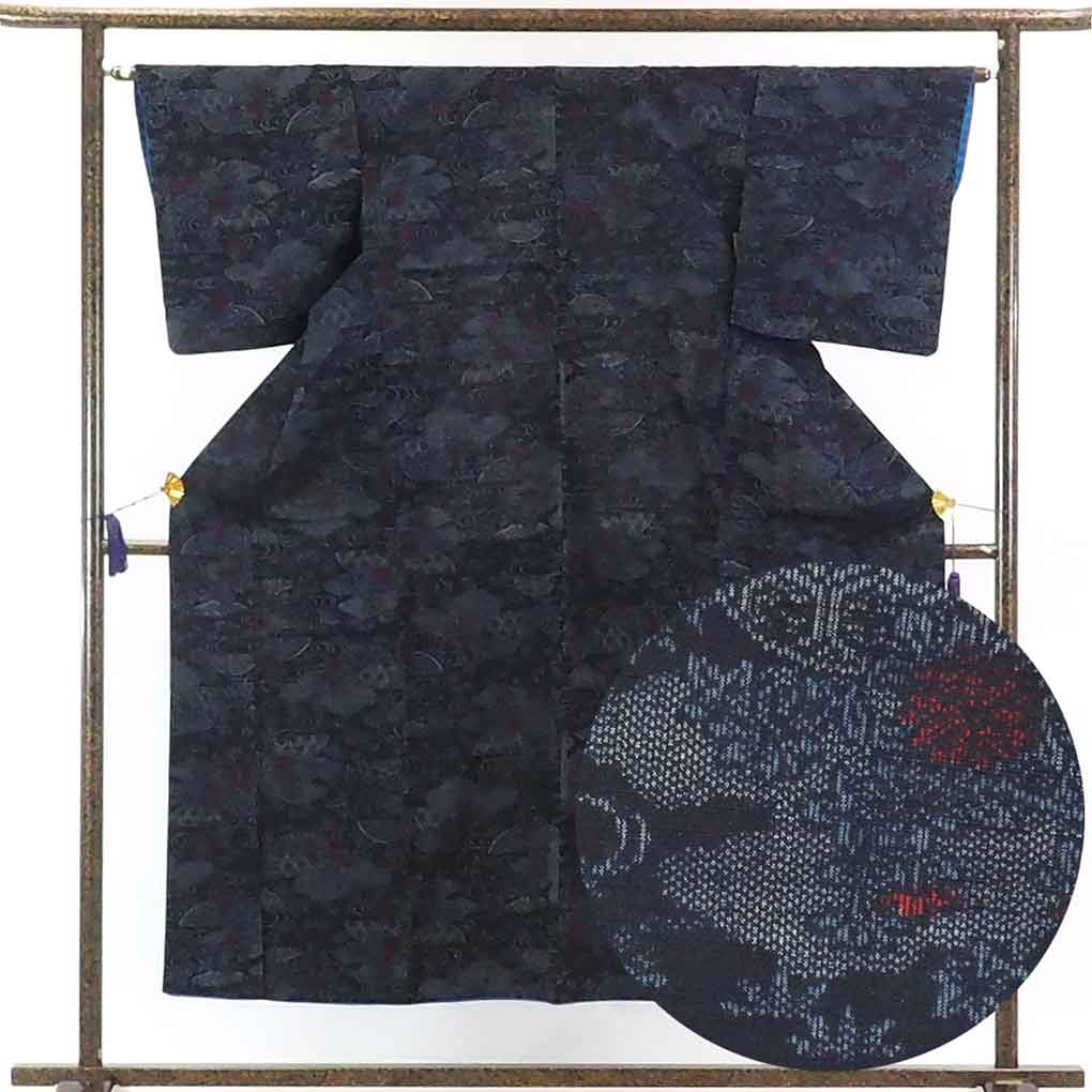 【中古】紬 リサイクル着物 身丈152cm 裄64cm 前幅22.5cm 後幅28.5cm 袖丈47cm 正絹（シルク） レディース 袷仕立 秋冬春用 紺地 裄Mサイズ 美品 リユース