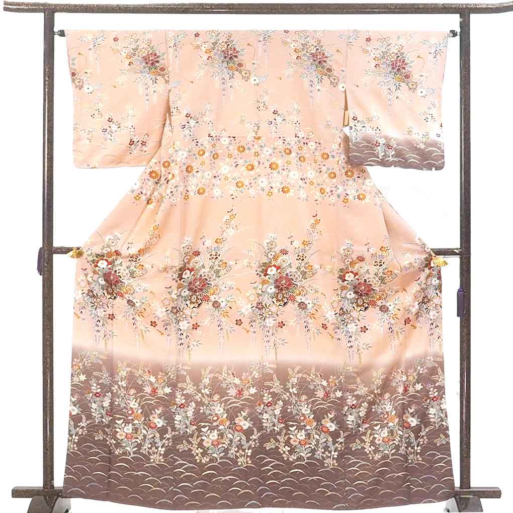 【中古】訪問着 リサイクル着物 身丈166cm 裄64cm 前幅22.5cm 後幅29cm 袖丈49cm 袖幅33cm レディース 袷 花車 裄Mサイズ 秋冬春用 正絹（シルク）ピンク トールサイズ 未使用品 リメイク リユース