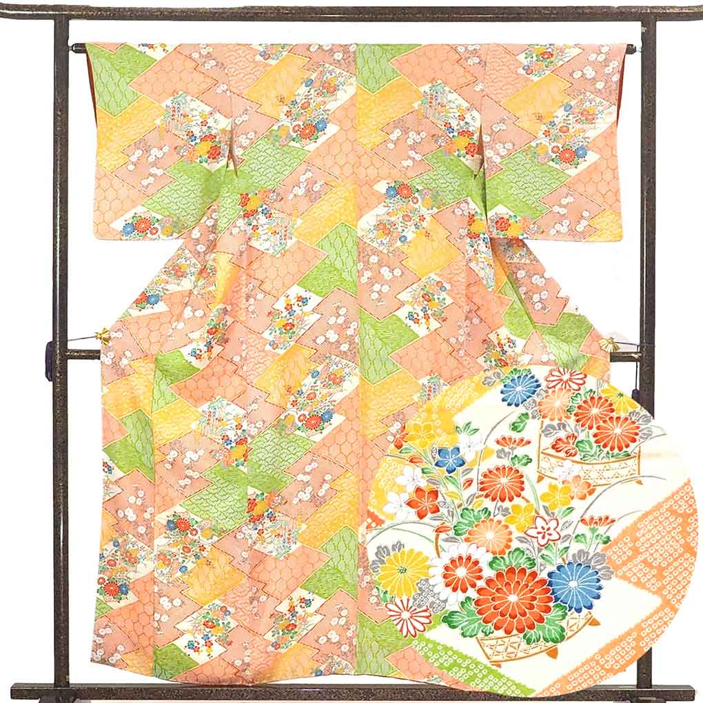 【中古】小紋 リサイクル着物 身丈158cm 裄63cm 前幅24cm 後幅28cm 袖丈49cm 正絹（シルク） レディース 袷仕立 秋冬春用 オレンジ地 裄Mサイズ 美品 リユース