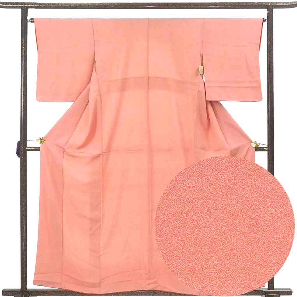 【中古】小紋 リサイクル着物 身丈159cm 裄丈65cm 前幅22.5cm 後幅29cm 袖丈49cm 袖幅32.5cm レディース 袷 宝尽くし 裄Mサイズ 秋冬春用 正絹（シルク）ピンク 美品 リメイク リユース