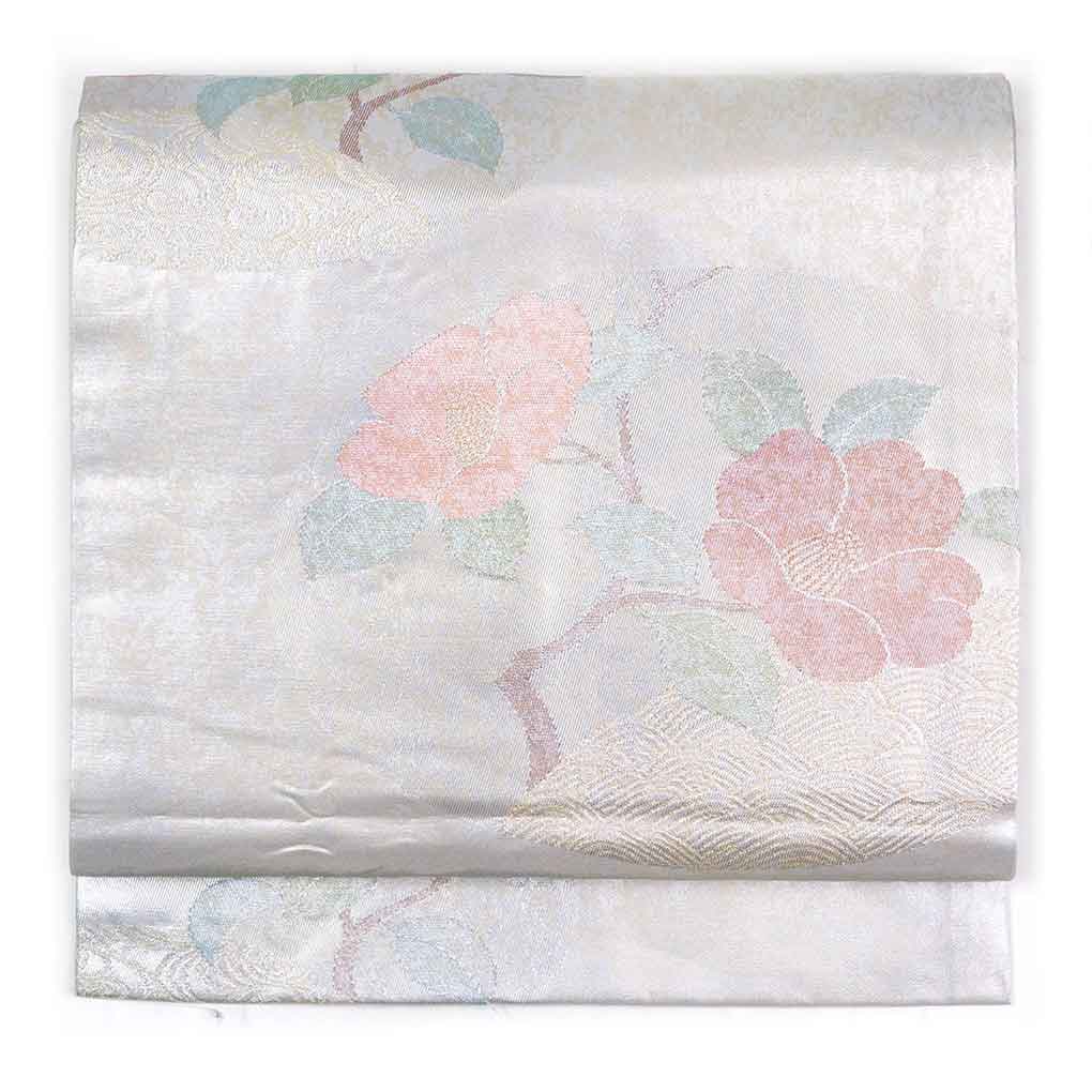 【中古】名古屋帯 リサイクル着物 幅30.5cm 長さ351cm レディース 椿 秋冬春用 正絹（シルク）銀地 美品 リメイク リユース