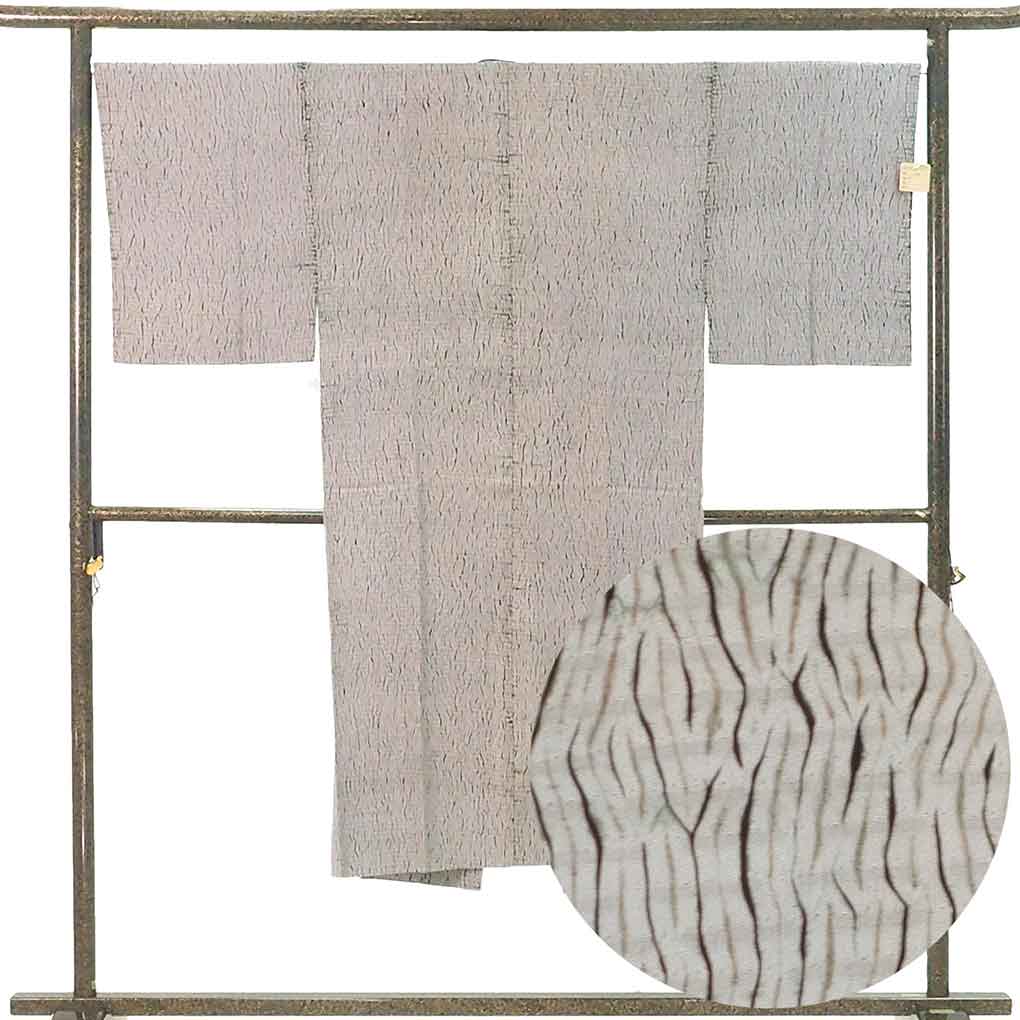 【中古】男物長襦袢 リサイクル着物 襦袢丈134cm 裄68cm 袖丈50cm 袖幅34cm メンズ 袷 絞り 裄長 裄Lサイズ 秋冬春用 正絹（シルク）グレー 美品 リメイク リユース
