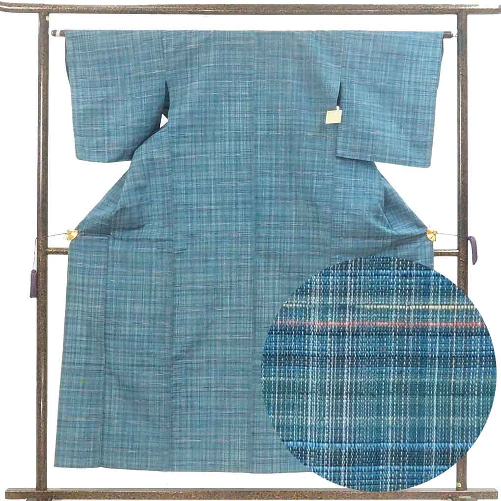 【中古】紬 リサイクル着物 身丈155cm 裄63cm 前幅24cm 後幅29cm 袖丈48cm 袖幅32cm レディース 単衣 無地 裄Mサイズ 初夏・初秋用 正絹（シルク）ブルー やや難 リメイク リユース