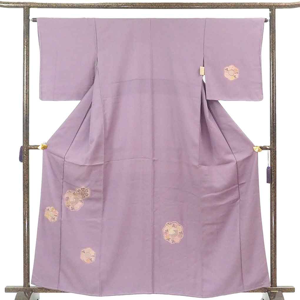【中古】付下 リサイクル着物 身丈162cm 裄65cm 前幅24cm 後幅30cm 袖丈49cm 袖幅33cm レディース 袷 刺繍 裄Mサイズ 秋冬春用 正絹（シルク）パープル 未使用品 リメイク リユース