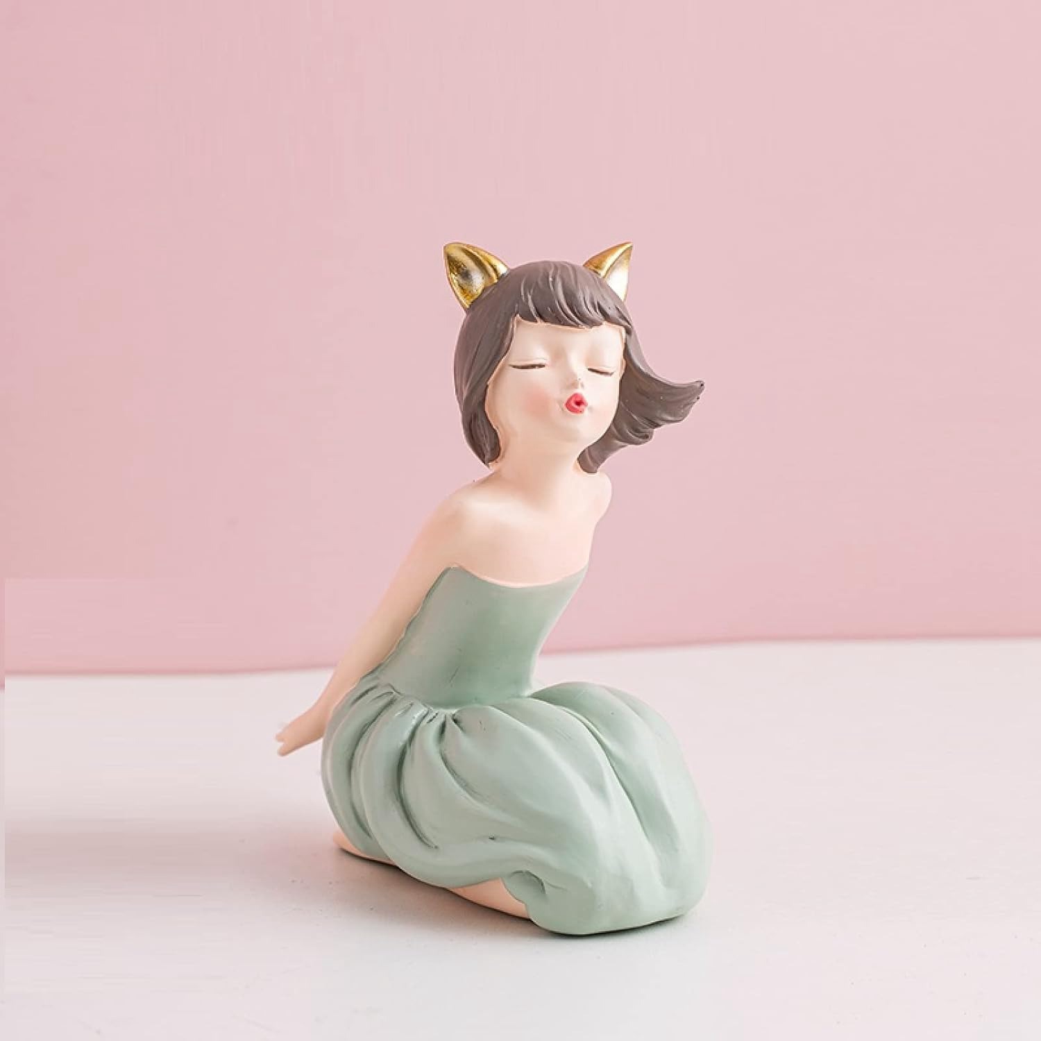 像の彫刻 現代の女の子の樹脂の置物彫刻の装飾品デスクトップの装飾