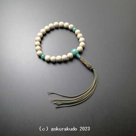 数珠 男性用 主玉星月菩提樹22個入、(親・2天・ぼさ)翡翠(アベン)入、 正絹2色紐房6本組|仏壇 仏具 数珠 極楽堂