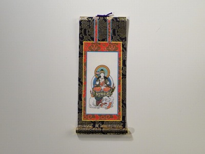 楽天市場】掛け軸 上仕立て 20代 絹本紙 観世音菩薩（観音） : 仏壇