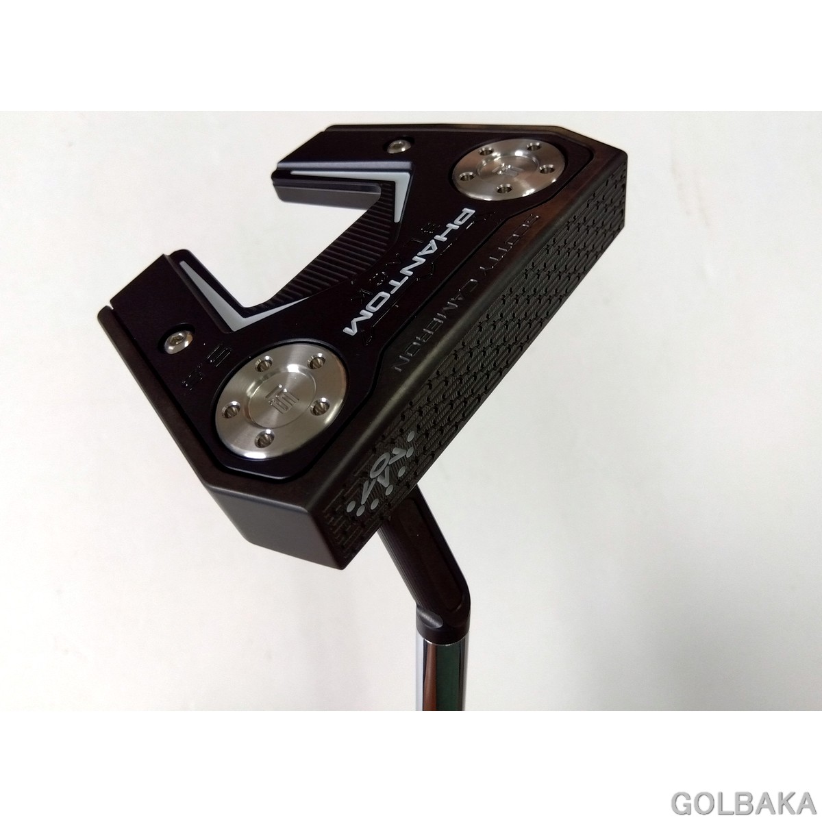 【中古】B：スコッティキャメロン24’ファントムブラック5.5パター 屋根裏部屋3.5°スチール写真立て坑