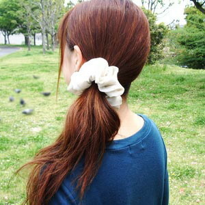 楽天市場 クーポンで2点以上6 Off シュシュ メール便ok おしゃれ かわいい シフォン ヘアアクセサリー お呼ばれ パーティ ヘアゴム シュシュ フォーマル 黒 シュシュ ヘアアクセ ヘアアレンジ シュシュ 結婚式 アクセサリー 母の日 Lune ルネ 楽天市場店