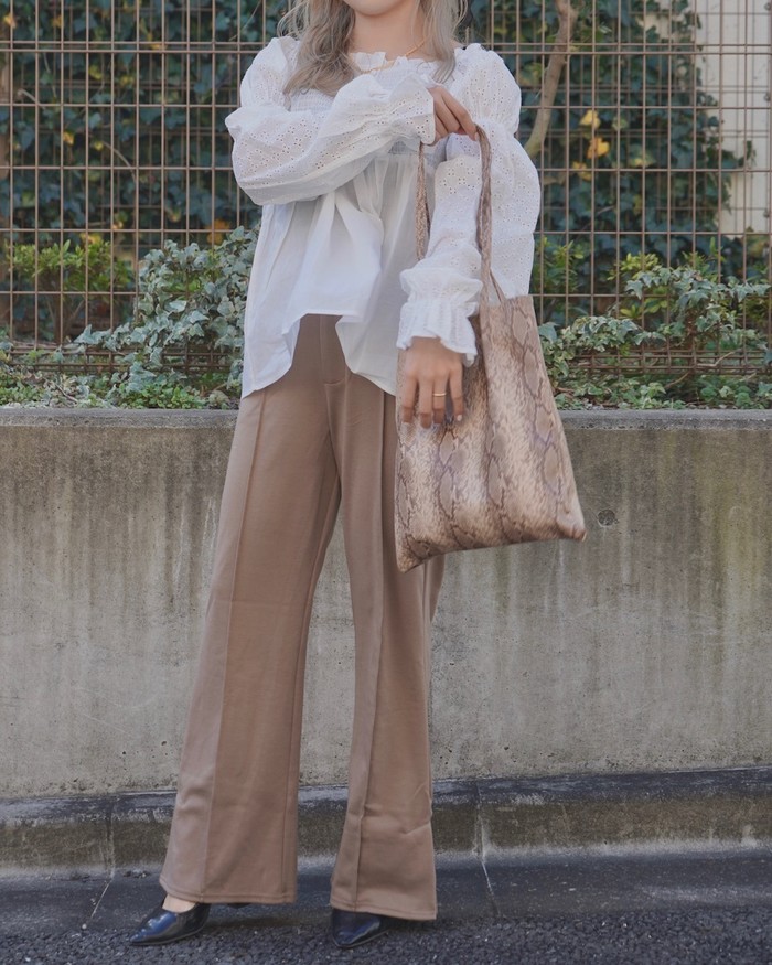 楽天市場 Pin Tuck Flare Slit Pants Beige レディース フレアパンツ ロング スリット ベージュ 女性 ボトムス 服 アパレル ブランド ファッション カジュアル ガーリー ストリート お洒落 おしゃれ A D G Adg エーディージー A D G 楽天市場 Pin Tuck Flare Slit Pants Beige レディース フレアパンツ ロング スリット ベージュ 女性 ボトムス 服 アパレル ブランド ファッション カジュアル ガーリー ストリート お洒落 おしゃれ A D G Adg エーディージー A D G