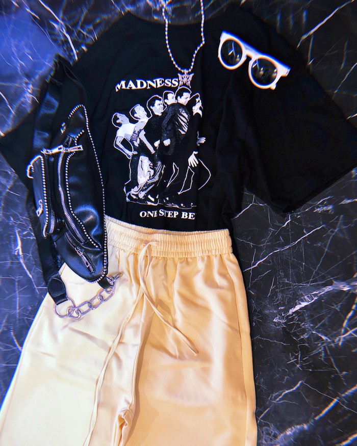 楽天市場 Shiny Easy Pants Lemon Yellow レディース パンツ ロング ボトムス 黄色 ウエストゴム ウエスト紐 韓国ファッション ストリート 原宿系 洋服 おしゃれ お洒落 ブランド アパレル A D G Adg エーディージー A D G