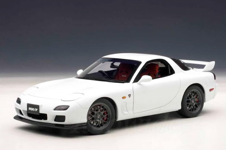 オートアート 1/18 マツダ RX-7（FD） Spirit R Type A-