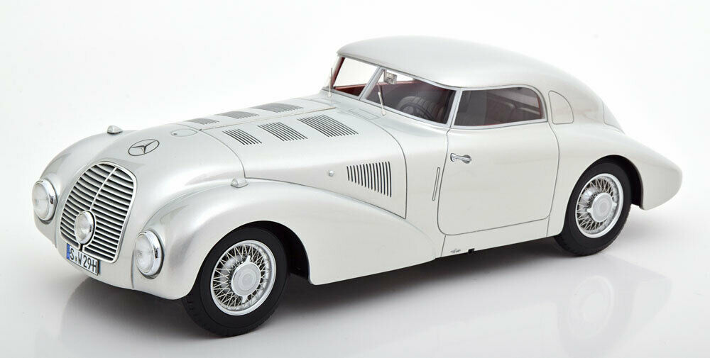 305-018 KILO NZG 1/18 メルセデスベンツ AMG 45S 305-018 KILO NZG 1/18 メルセデスベンツ AMG 45S