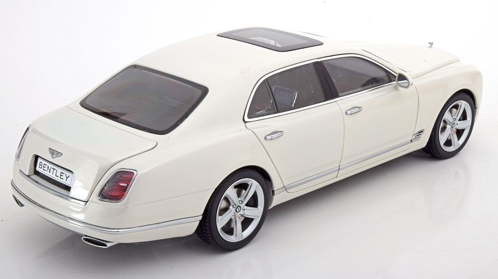 ろドアのモ】 京商/'15 Bentleyベントレー Mulsanneミュルザンヌ 1/18