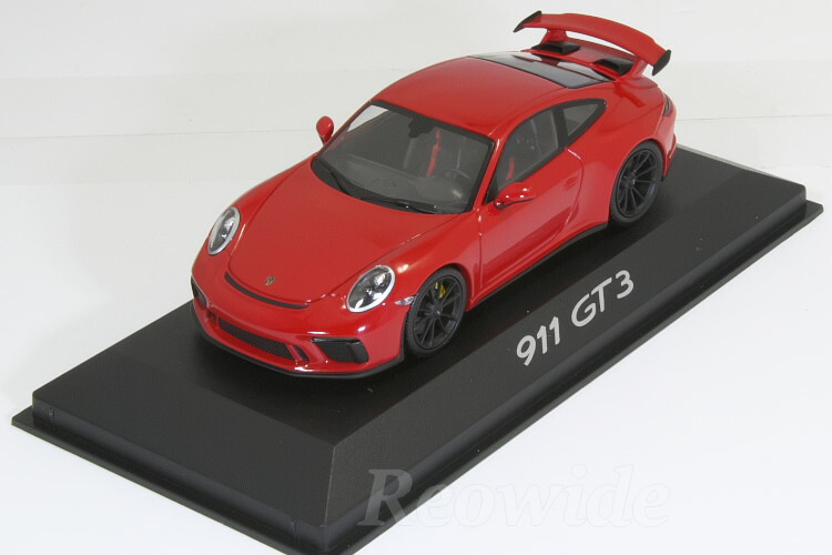 楽天市場】ミニチャンプス ポルシェ特注 1/43 ポルシェ マカン GTS