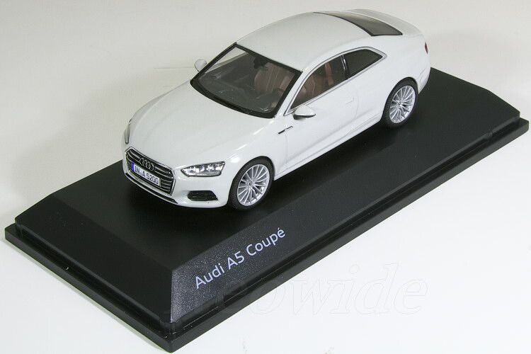 ぴかぴか光る 1/43 アウディ特注 アウディ A5 クーペ 白いこと 2016 おもちゃ-乗り物のおもちゃ-車