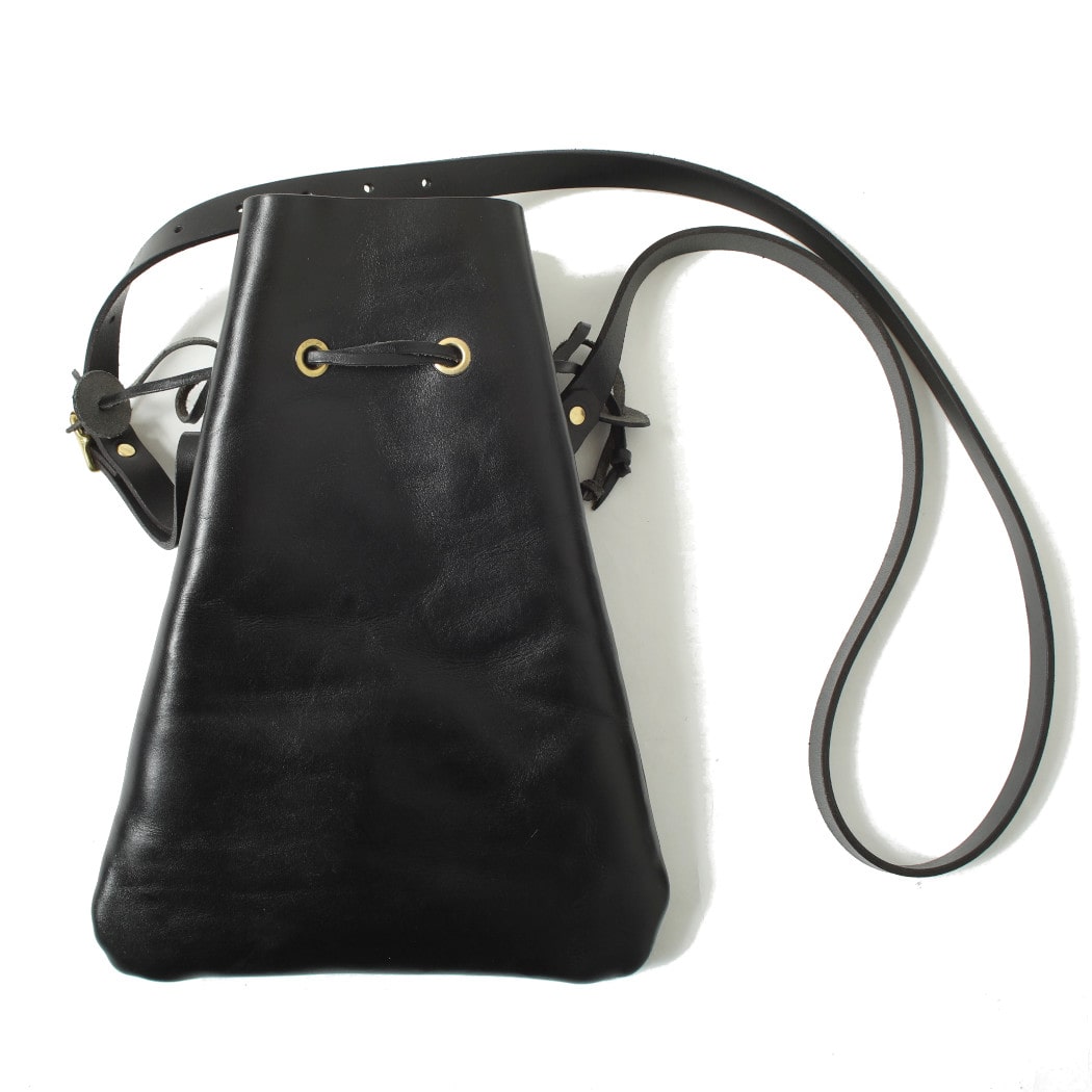 TANNER BATES タナーベイツ CROSS BODY BAG イタリアンレザー ショルダーバッグ ブラック｜a people to collect