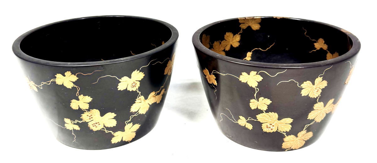 【送料無料】 江戸時代 木製金蒔絵唐草文地 杯洗 盃洗 漆器 時代物 骨董 古玩 日本古美術 細密細工 ウブ品 (旧家蔵出し) 威龍彩雲通販