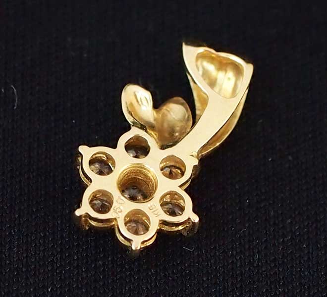 プチネックレスダイヤモンドペンダントトップネックレス中古K1818金花