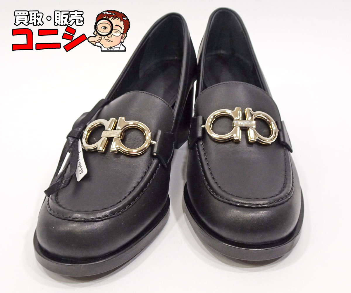 【質コニシ】【Ferragamo/フェラガモ】ガンチーニ 置き目毛革 靴 踵6珊 なめし革 黒 黒いこと 大いさ6.5/23.5珊【貨物輸送込み】m1657y 靴-ローファー-レディース靴
