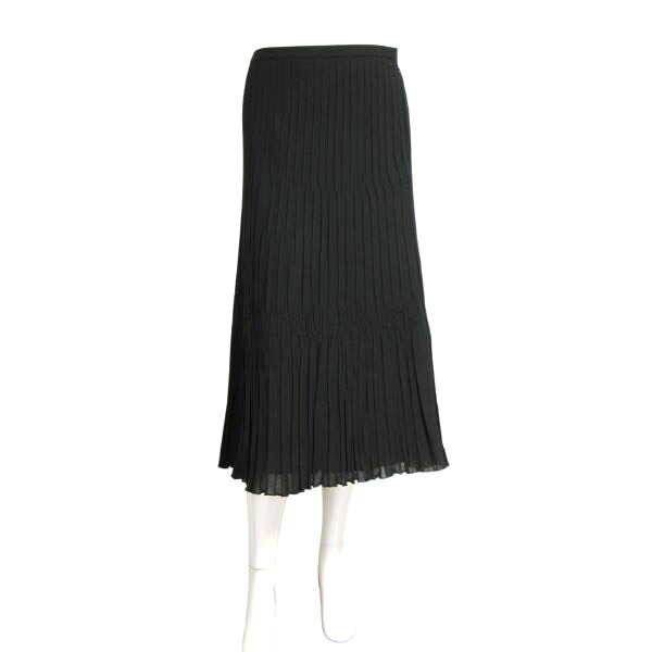 レリアン　未使用品　タグ付☆１１　スカート　オリーブ系　生地は薄めです。２９，０００円　日本製　格安出品 美品中古レリアン Leilian シルバータグ フレアスカート