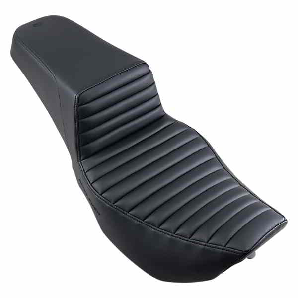 取寄せ ステップアップシート - フロントタックアンドロール - ブラック - FLHR/FLHX サドルマン Step-Up Seat - Front Tuck-n-Roll - Black - FLHR/FLHX 897-06-171 DRAG 08011095