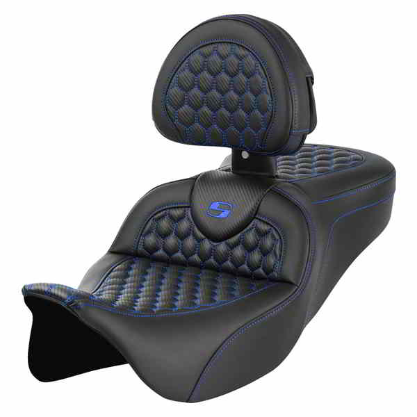 取寄せ ロードソファ シート - ハニカム - ブルーステッチ - バックレスト付き - FLH/FLT 08-23 サドルマン RoadSofa? Seat - Honeycomb - Blue Stitch - with Backrest - FLH/FLT '08-'23 808-07B-189B1 DRAG 08011644
