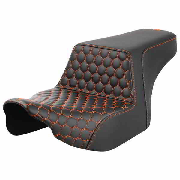 取寄せ ステップアップシート - フロントハニカム - オレンジステッチ - FL 23-24 サドルマン Step-Up Seat - Front Honeycomb - Orange Stitching - FL '23-'24 823-07-17703 DRAG 08011827