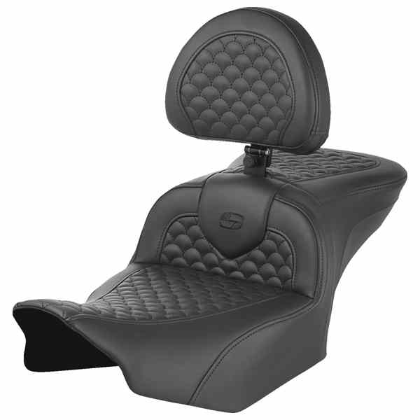 取寄せ ロードソファ シート - ドラゴンスケールステッチ - バックレスト付き - FLTR/FLHX 23-25 サドルマン Roadsofa? Seat - Dragon Scale Stitch - w/ Backrest - FLTR/FLHX '23-'25 823-07-208B0 DRAG 08011937