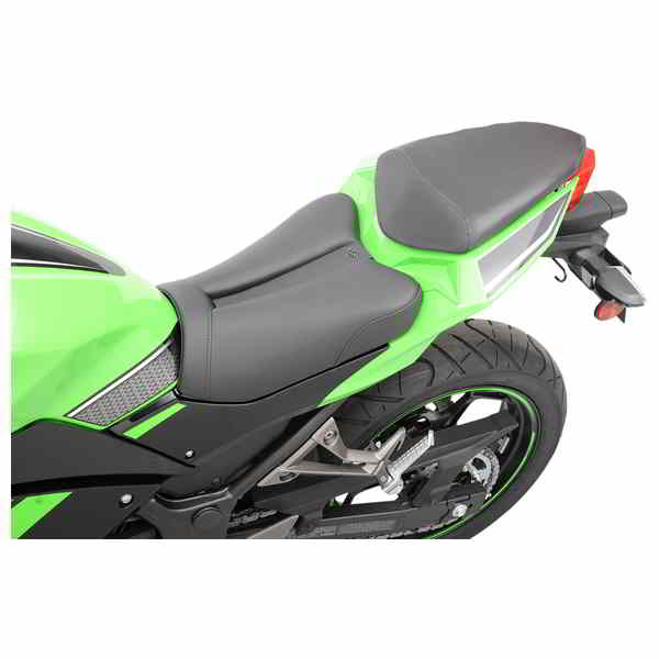 取寄せ Gel Channel トラックカーボンファイバースポーツシート - ブラック - EX300 サドルマン Gel Channel? Track Carbon Fiber Sport Seat - Black - EX300 0810-K055 DRAG 08101485｜ハーレーパーツデポ 37,309円