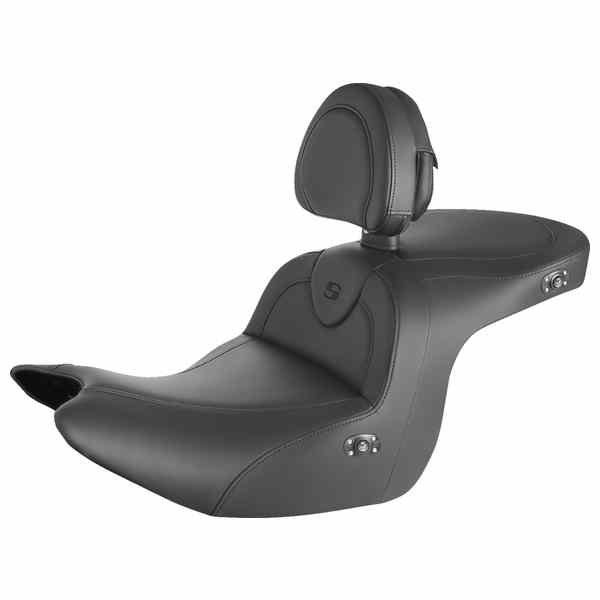 取寄せ ロードソファ シート - バックレスト付き - ブラック(ブラックステッチ入り) - ヒーター付き - GL1800 18-24 サドルマン RoadSofa? Seat - with Backrest - Black w/ Black Stitching - Heated - GL1800 '18-'24 H18-07-187BRHCT DRAG 08102344|ハーレーパーツデポ