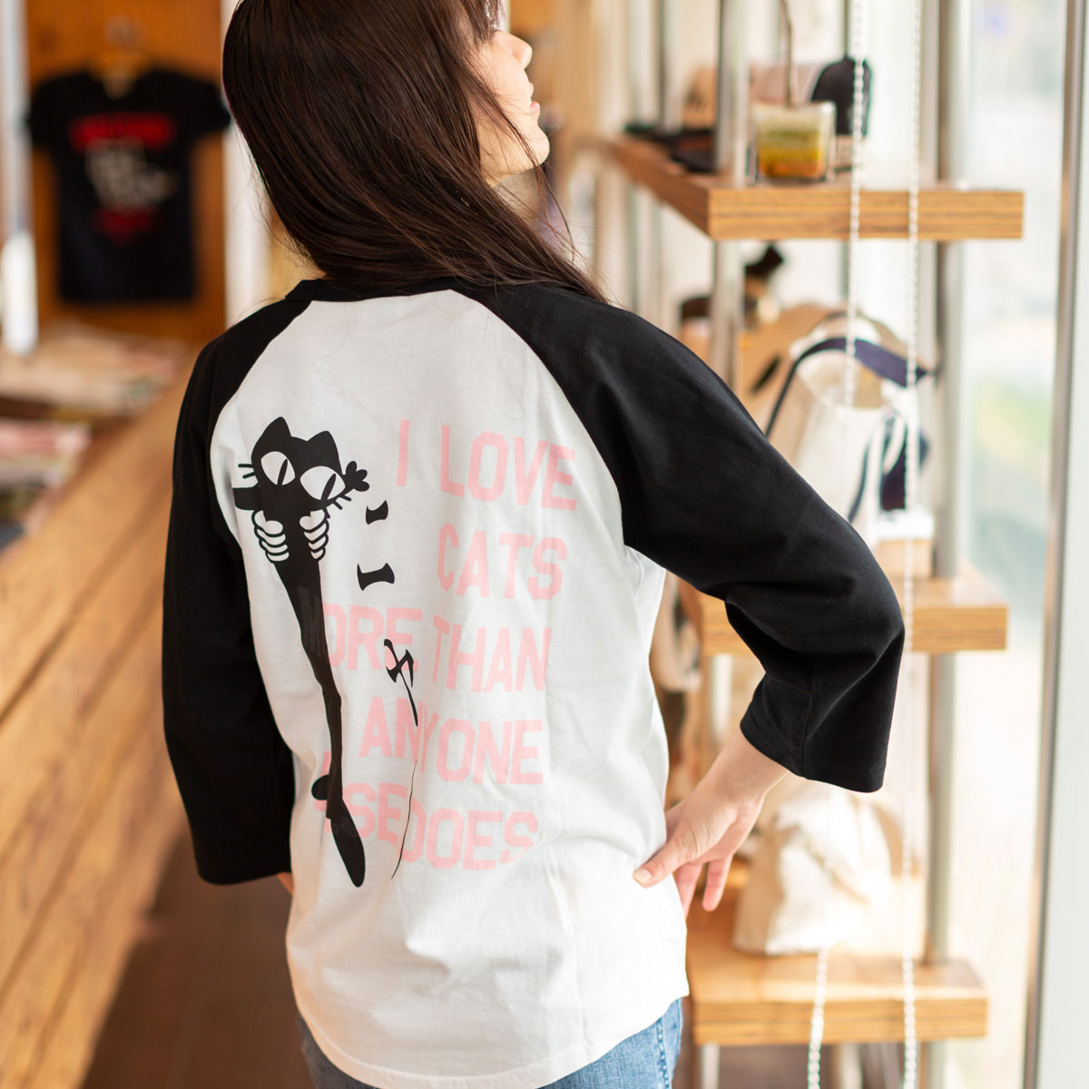 【 4/14 20時～ 最大500円OFFクーポン 】 猫 ねこ おもしろ かわいい 七分袖 Tシャツ LOVE CAT ( PK Ver ) ( ブラック / ホワイト ) ネコ 猫柄 猫雑貨 メンズ レディース 長袖 Tシャツ おしゃれ 親子 ペアルック プレゼント 大きいサイズ 【メール便】 SCOPY / スコーピー 4,320円