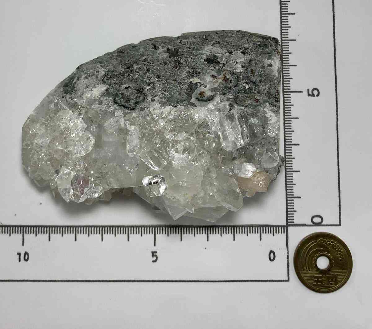 NO:00353　アポフィライト 重さ:304.0ｇ　魚眼石 天然石 原石 鉱物 鉱物標本 パワーストーン 結晶
