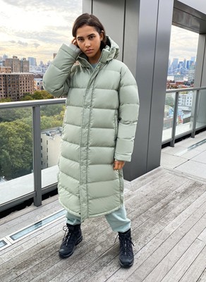 Aritzia アリツィア TNA The Super Puff Long Silent Storm Green