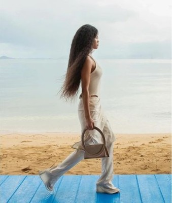 JACQUEMUS ジャックムス Le Sac Rond Bag 御徒面子