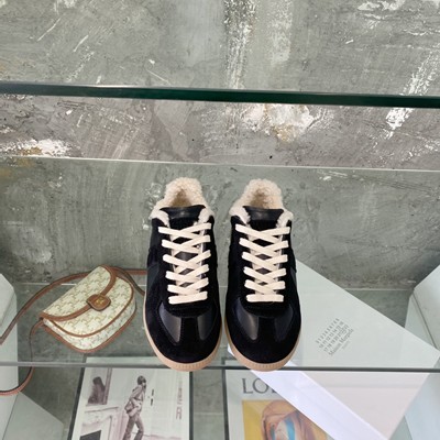 Maison Margiela メゾンマルジェラ MM6 エムエムシックス スニーカー 黒 ブラック ムートン ランニング シューズ レディース メンズ|AYA-FARM店