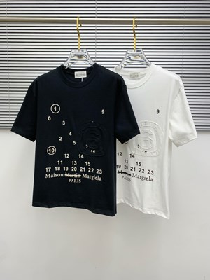 Maison Margiela メゾンマルジェラ MM6 エムエムシックス  レディース メンズ ティーシャツ トップス