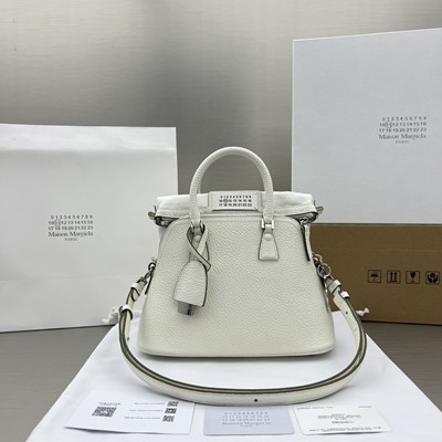 Maison Margiela メゾンマルジェラ ハンドバック ミニ ショルダーバッグ ファイブエーシー 古典派音楽 2WAY 白いこと 5AC 棲み家 マルジェラ