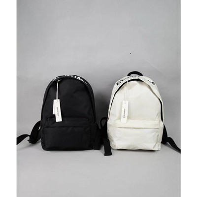 FEAR OF GOD FOG フィアオブゴッド Essentials エッセンシャルズ 御徒面子容器に並べる