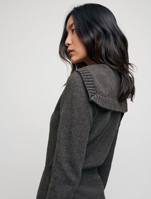 maje  Knitted dress with collar and pierc 衣裳