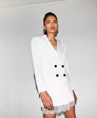 Self-Portrait Ivory Tailored Crepe Mini Dress 衣装