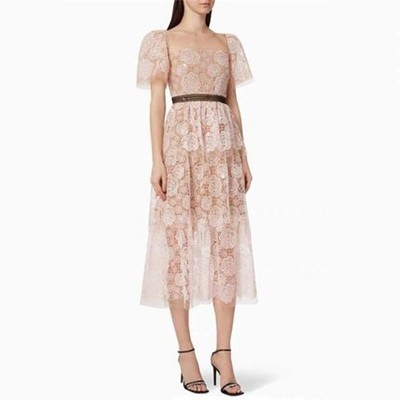 Self-Portrait セルフすがた絵 Rose Lace Tiered Midi Dress衣装