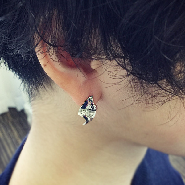 【ポイント10倍 4/11(土)am1:59迄】 「ホウガ」ダイヤモンド ピアス HOUGA Diamond pierced earring MYTHOS series JJAジュエリーデザインアワード2017 経産大臣賞 プラチナ・ギルド・インターナショナル賞 関連ジュエリー 誕生石 4月　pbn1