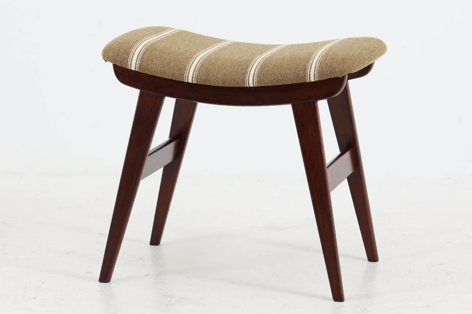 楽天市場】ドットスツール 3本脚 Fritz Hansen(フリッツ ハンセン)社