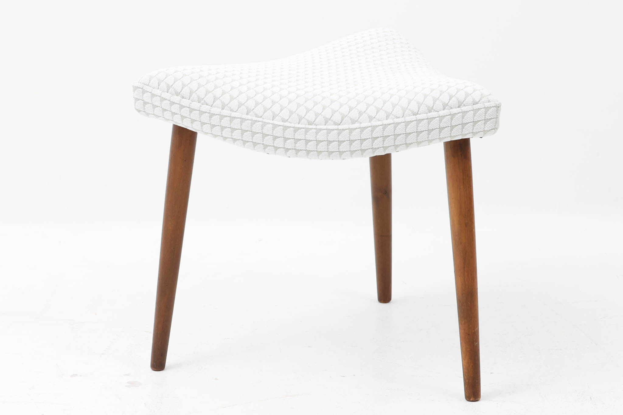 楽天市場】ドットスツール 3本脚 Fritz Hansen(フリッツ ハンセン)社