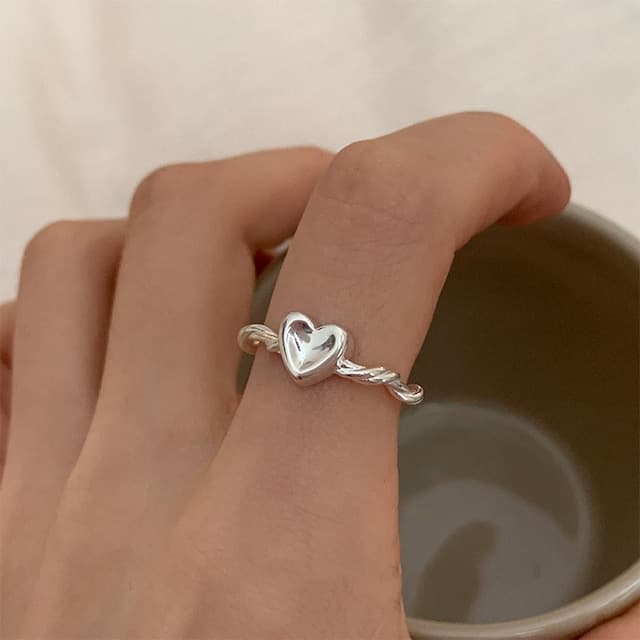 ち*ん様 ハートリング 925シルバー　可愛い リング　T &Co シルバー　指 シルバー925 ぷっくり ハート リング 指輪 silver925