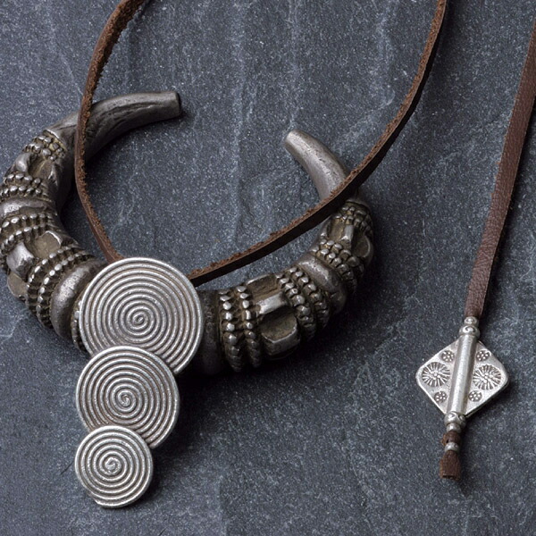 楽天市場】カレン 族 シルバー ホワイトハート アンティークビーズ 鹿